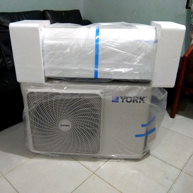New York R410a 1 0hp Wall Split Air Conditioner Aircond 5 Years Compressor Warranty Kitchen Appliances On Carousell