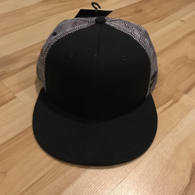 nike cap original price