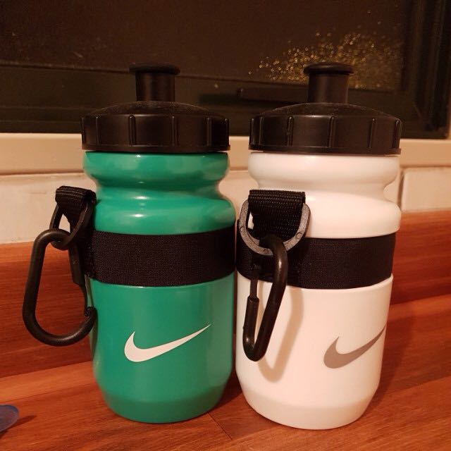 small nike water bottle
