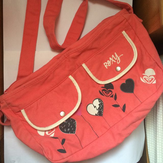 Roxy Sling Bag, Women's Fashion, Bags & Wallets, Crossbody Bags on