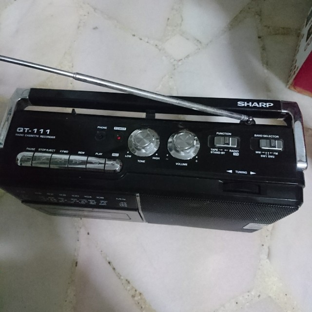 Sharp Radio cassette recorder QT111, Hobbies & Toys, Memorabilia