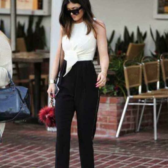 White top black pants, Women's Fashion, Tops, Others Tops on Carousell