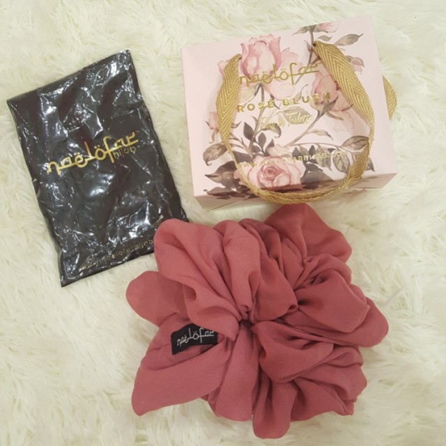 Authentic Neelofa Getah Rambut Women S Fashion Accessories On Carousell