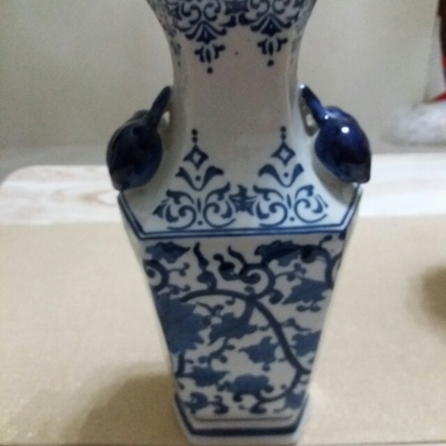 Unduh 660 Gambar Guci Bermotif Bunga Paling Baru HD