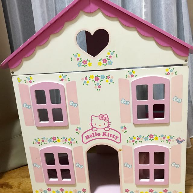 hello kitty wooden dollhouse
