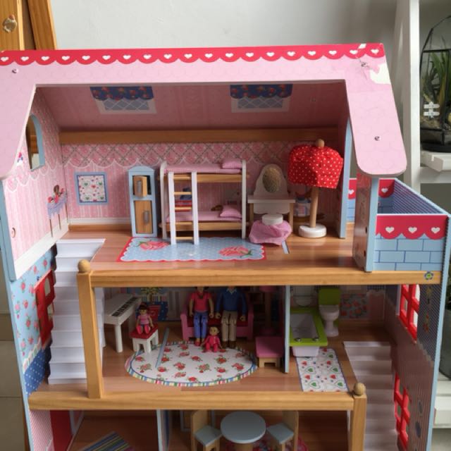 little girls doll houses