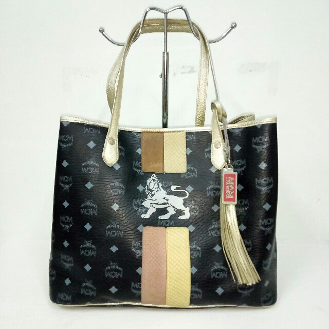 mcm lion tote bag