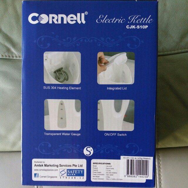 Cornell Electric Kettle (Category: Kettles & Airpots) located in Singapore. Submitted by cleverphoenix_b28af7 (Listing ID 137508708, Image 1). Description: Selling a new set of Cornell electric kettle $40.