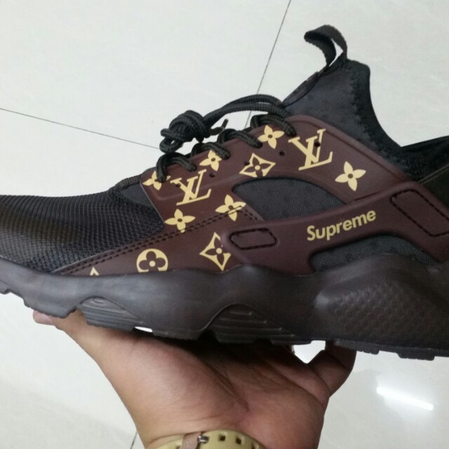 Huarache X Lv X supreme Authentic Overruns, Men&#39;s Fashion, Footwear, Sneakers on Carousell