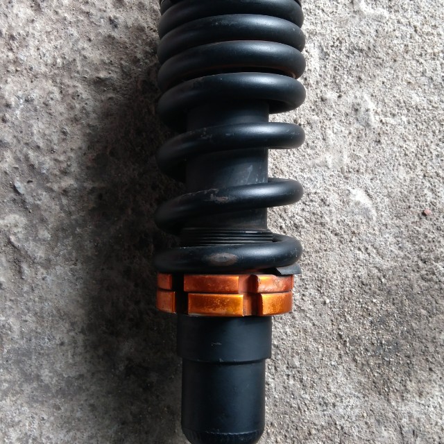 Monoshock Kawasaki RR 150 jenama makida Motorbikes on Carousell