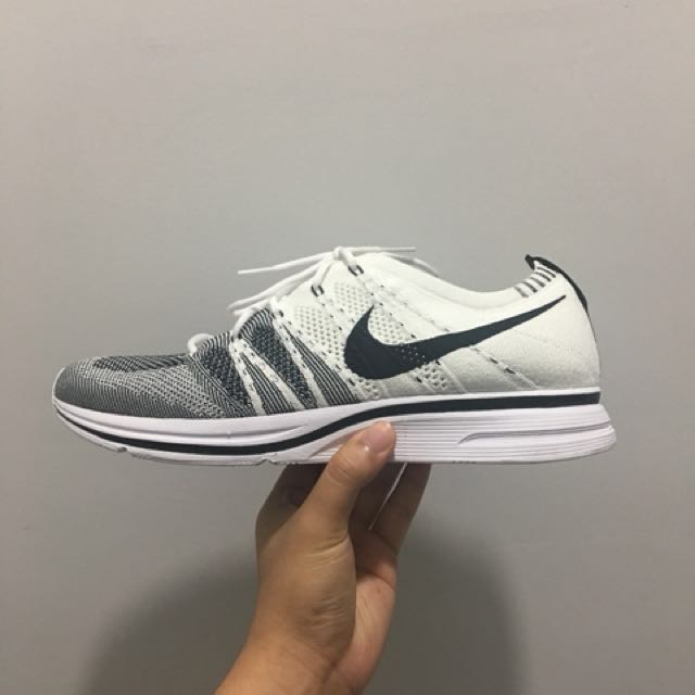 stockx flyknit trainer