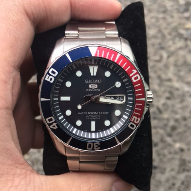 Seiko Sea Urchin Pepsi SNZF15 Men s Fashion Watches