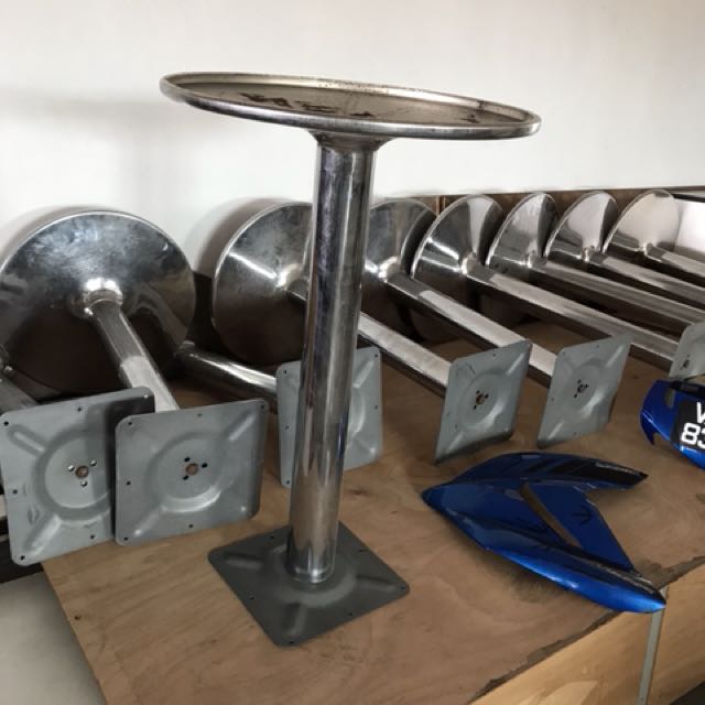 Table Stand (Category: Tables & Sets) located in Teluk Intan. Submitted by garyrm1 (Listing ID 137637977, Image 2). Description: .