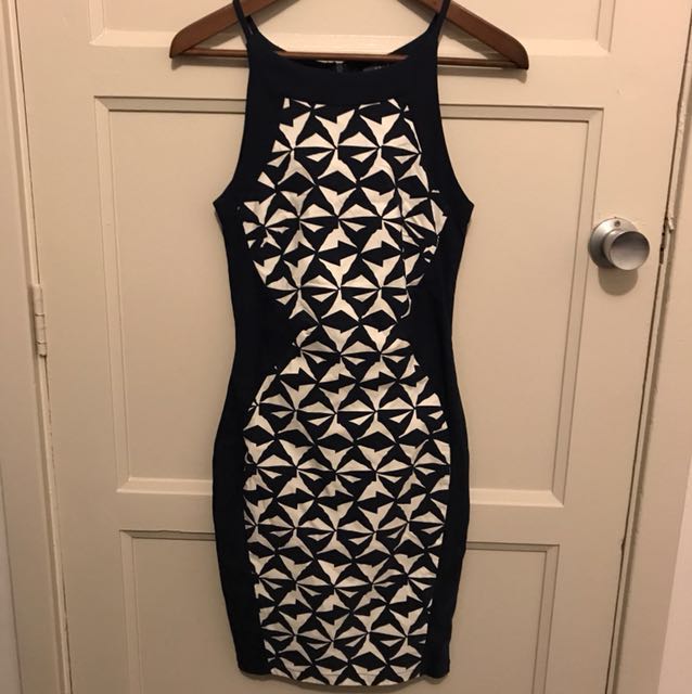 Temt Dress Size 6 Women S Fashion Clothes On Carousell