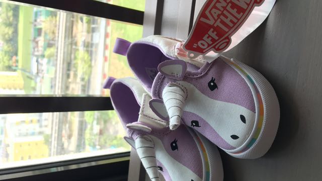 Girl unicorn vans outlet