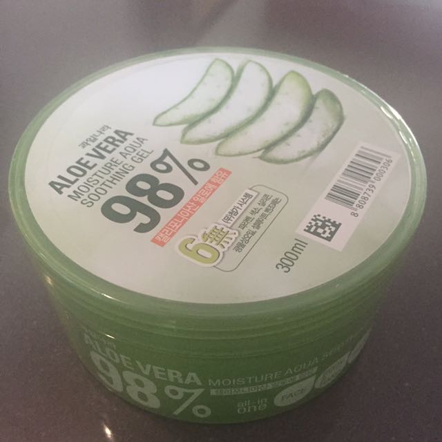 aloe vera moisture aqua soothing gel 98
