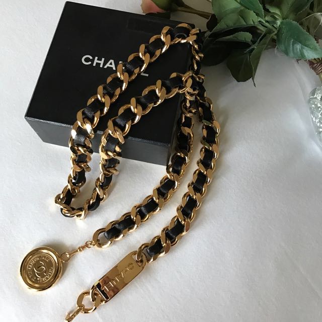Chanel Vintage Medallion Chain-Link belt – Designer Exchange Consignment TO