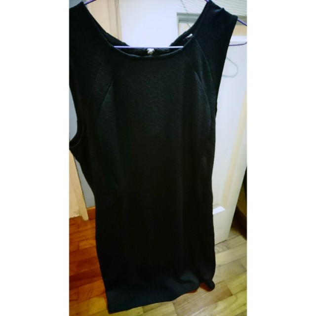 h and m black dress shirt
