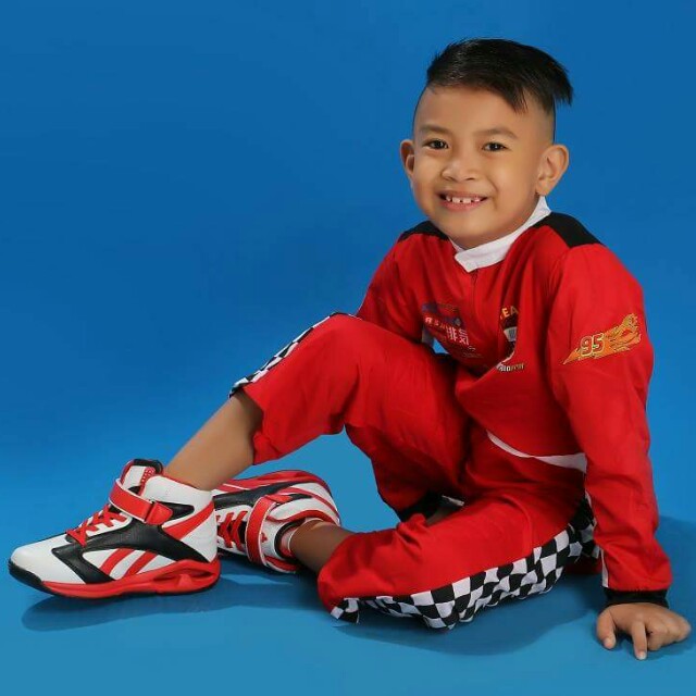 Race car driver costume (Lightning Mcqueen), Babies & Kids, Babies