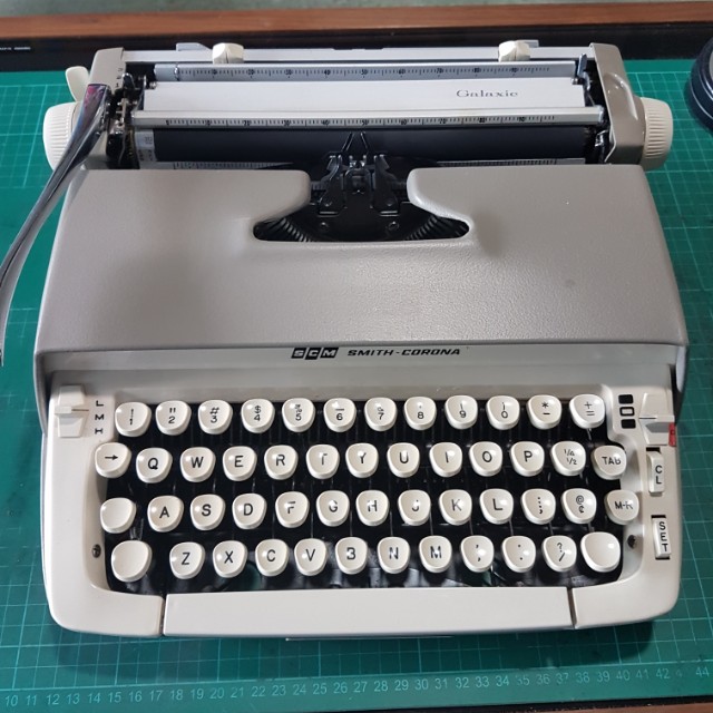 rare scm cursive typewriter, Vintage & Collectibles, Vintage ...