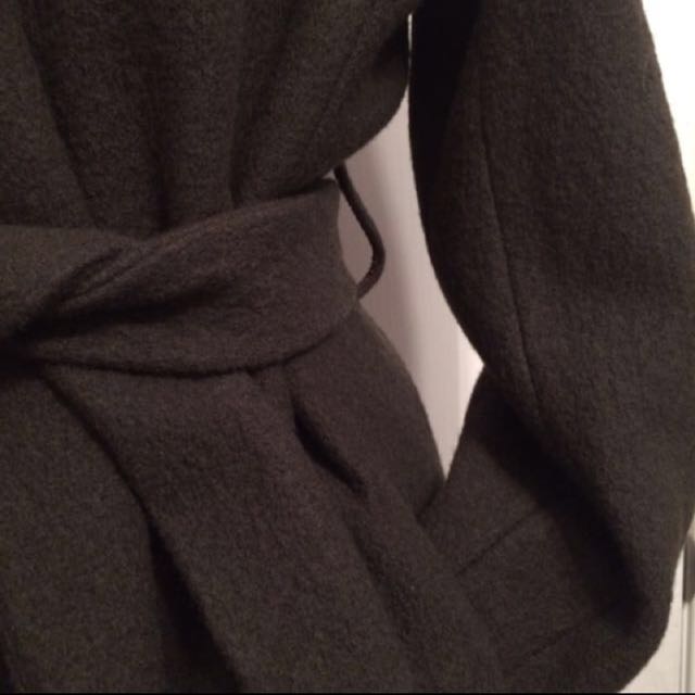 Aritzia Babaton Sian wool coat Women s Fashion Clothes on Carousell