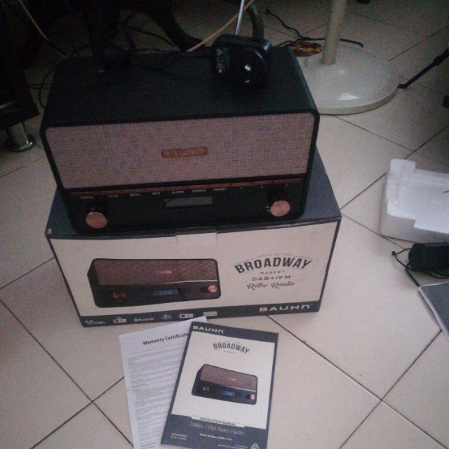 BROADWAY DAB+FM RETRO RADIO [ bauhn ], Audio, Portable Music Players on Carousell