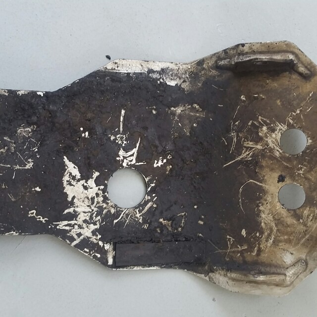 Dr650 oem skid plate, Motorcycles, Motorcycle Accessories on Carousell