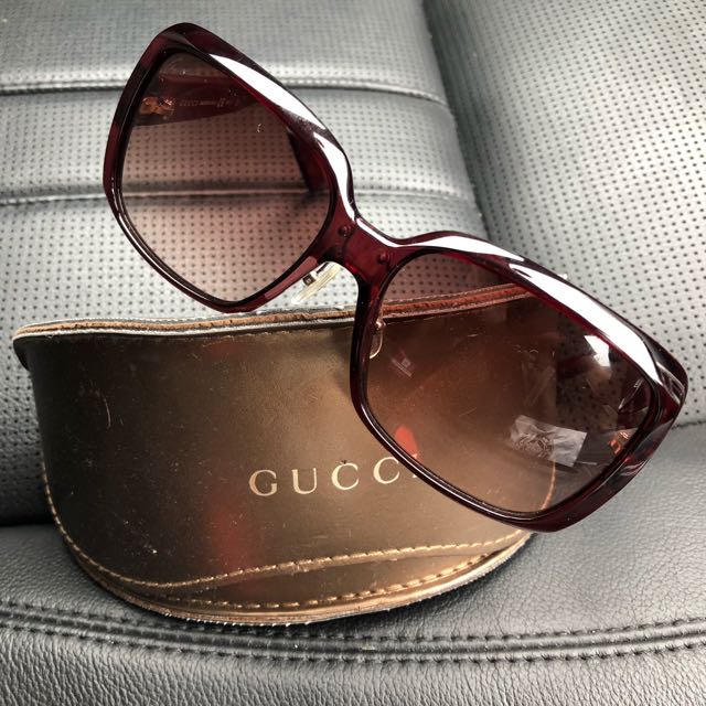 Gucci sunglass, Women's Fashion, Watches & Accessories, Other