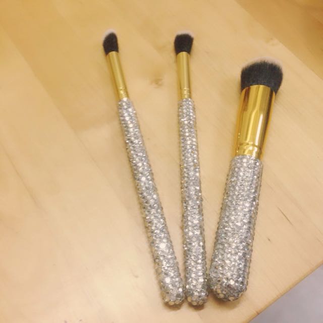 Handmade Bedazzled Makeup Brushes Health Beauty Makeup On Carousell