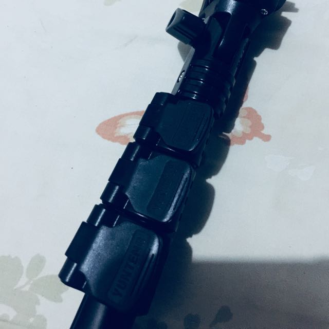 Yunteng Monopod (Category: Tripods & Monopods) located in Makati City. Submitted by wja_closet (Listing ID 137838532, Image 2). Description: .