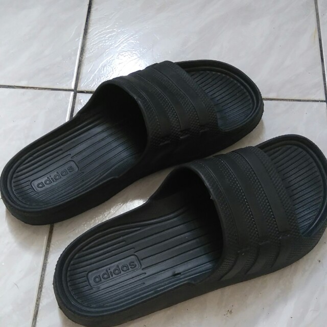 plain black slippers