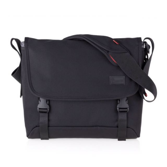 Crumpler Messenger Bag (15inch laptop), Men's Fashion, Bags, Briefcases