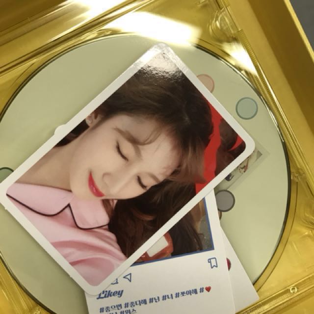 Found Wtt Lf Sana Selfie Jihyo Polaroid Entertainment K Wave On Carousell