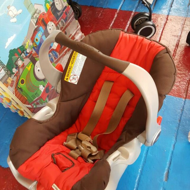 Graco Baby Carrier (repriced), Babies & Kids, Going Out, Carriers