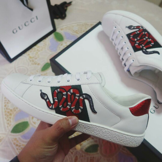 gucci ace embroidered snake