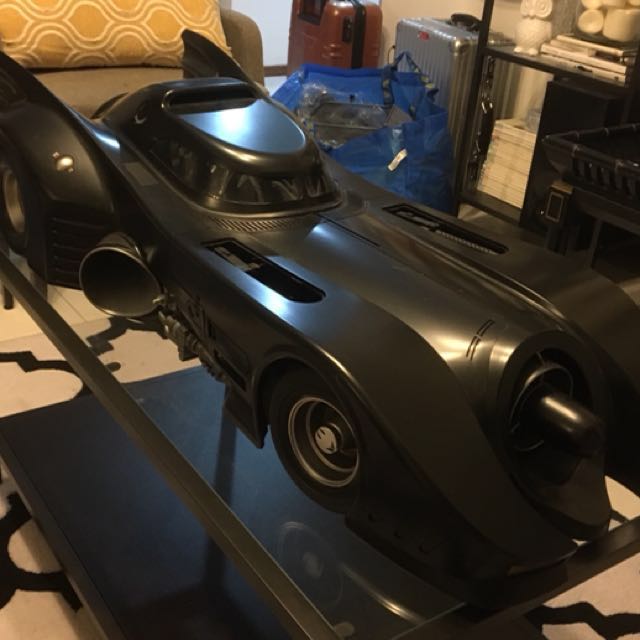 hot toys bat mobile