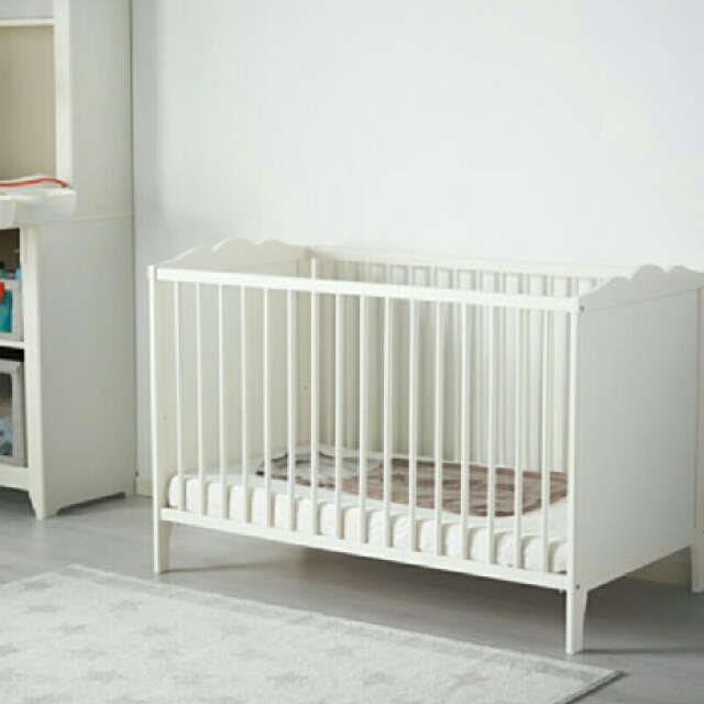 Ikea hensvik new arrivals baby cot