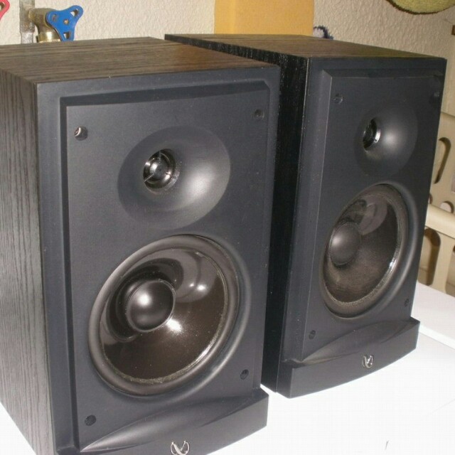 Infinity Bookshelf Speakers Audio Soundbars Speakers Amplifiers On Carousell