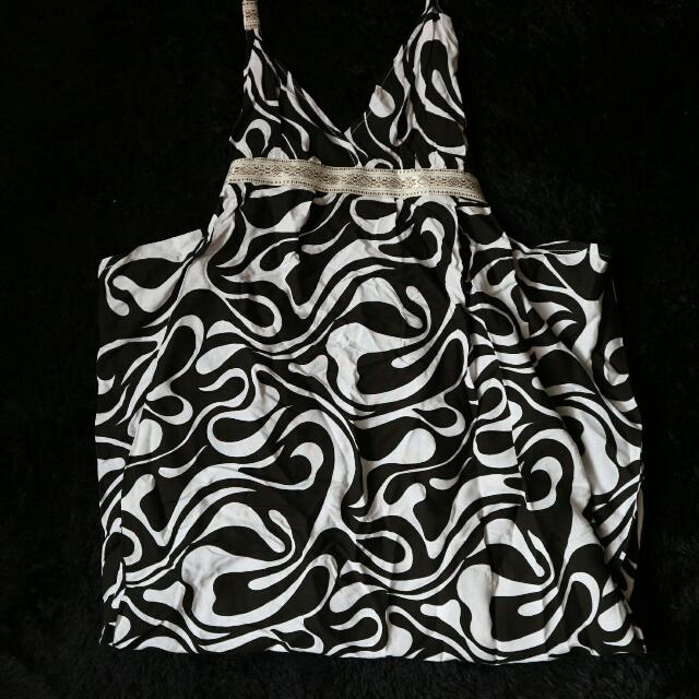 Long Dress Pantai Hitam Putih Fesyen Wanita Pakaian Wanita Di Carousell