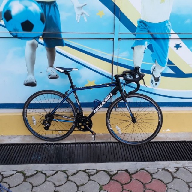 raleigh bikes revenio 1.0