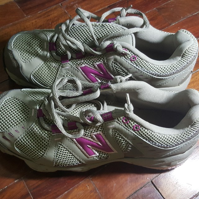 RUSH SALE Original New Balance 609 all terrain rubbershoes fatigue and pink