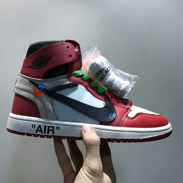 michael jordan wearing jordan 1 mid