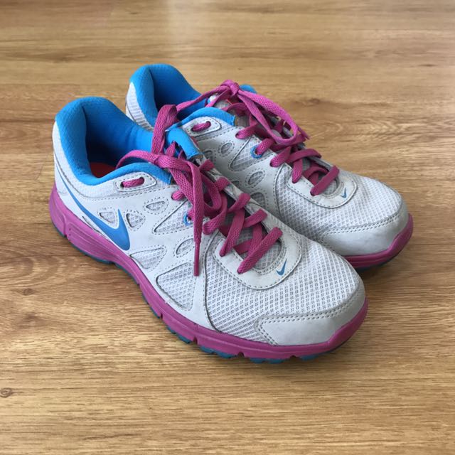 nike men's revolution 2