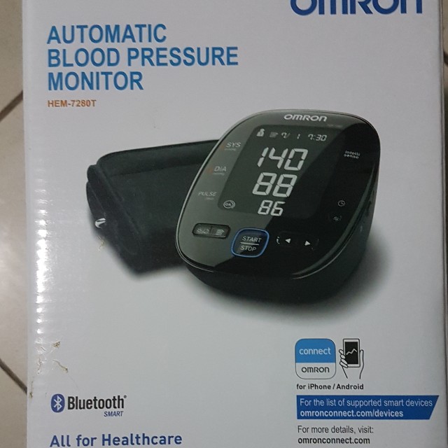 Omron BP Monitor (Category: Health Monitors & Weighing Scales) located in Makati City. Submitted by fiestypam (Listing ID 138007208, Image 3). Description: Used twice. Got tired doing it on my own. It was easier for me to go to the health center in the brgy while getting my maintenance..