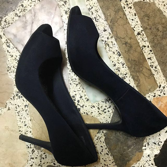 closed toe sandals payless