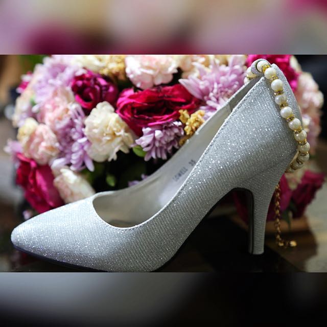 size 35 shoes in inches