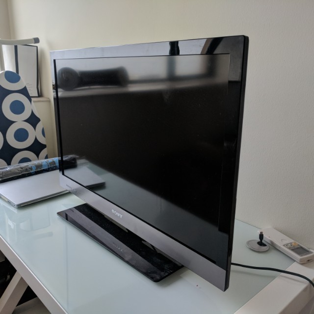 Sony Bravia 32 Full Hd Slim Black Smart Tv Flat Home Appliances Tvs Entertainment Systems On Carousell