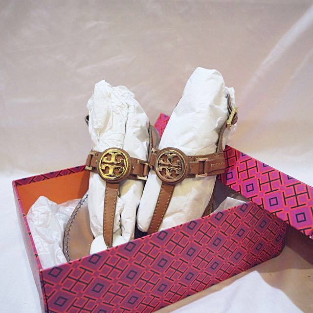 TORY BURCH Cassia Flat Thong Sandals AUTHENTIC Barang Mewah