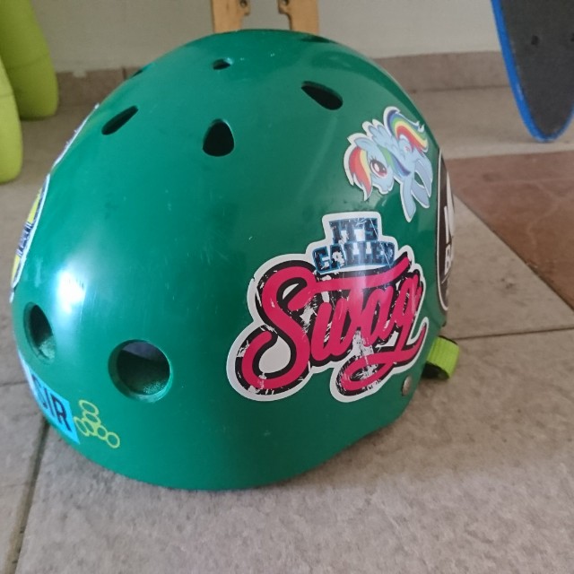 Triple 8 helmet, Sports Equipment, PMDs, EScooters & EBikes, Other