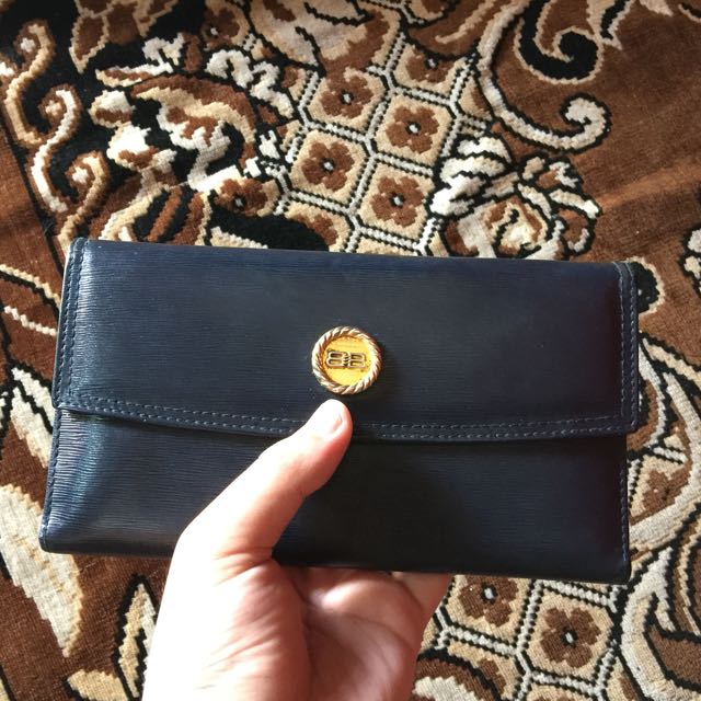 Vintage Wallet, Luxury, Bags & Wallets Carousell